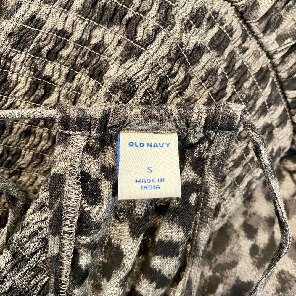 NEW WITHOUT TAGS Old Navy Gray Leopard Print Maxi Dress (NWOT) - Picture 6 of 7
